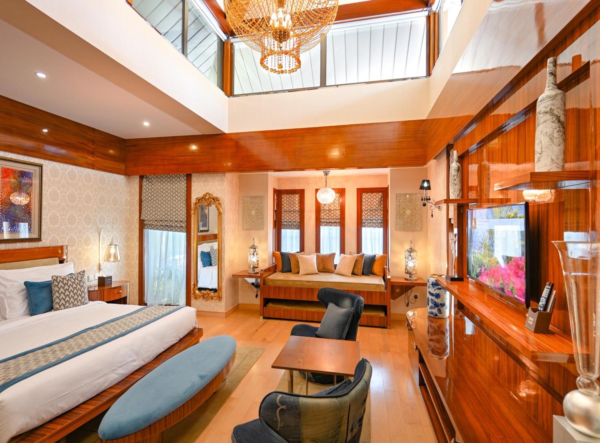 Palavra Resort Manama Eksteriør billede Suite at the Taj Bengal