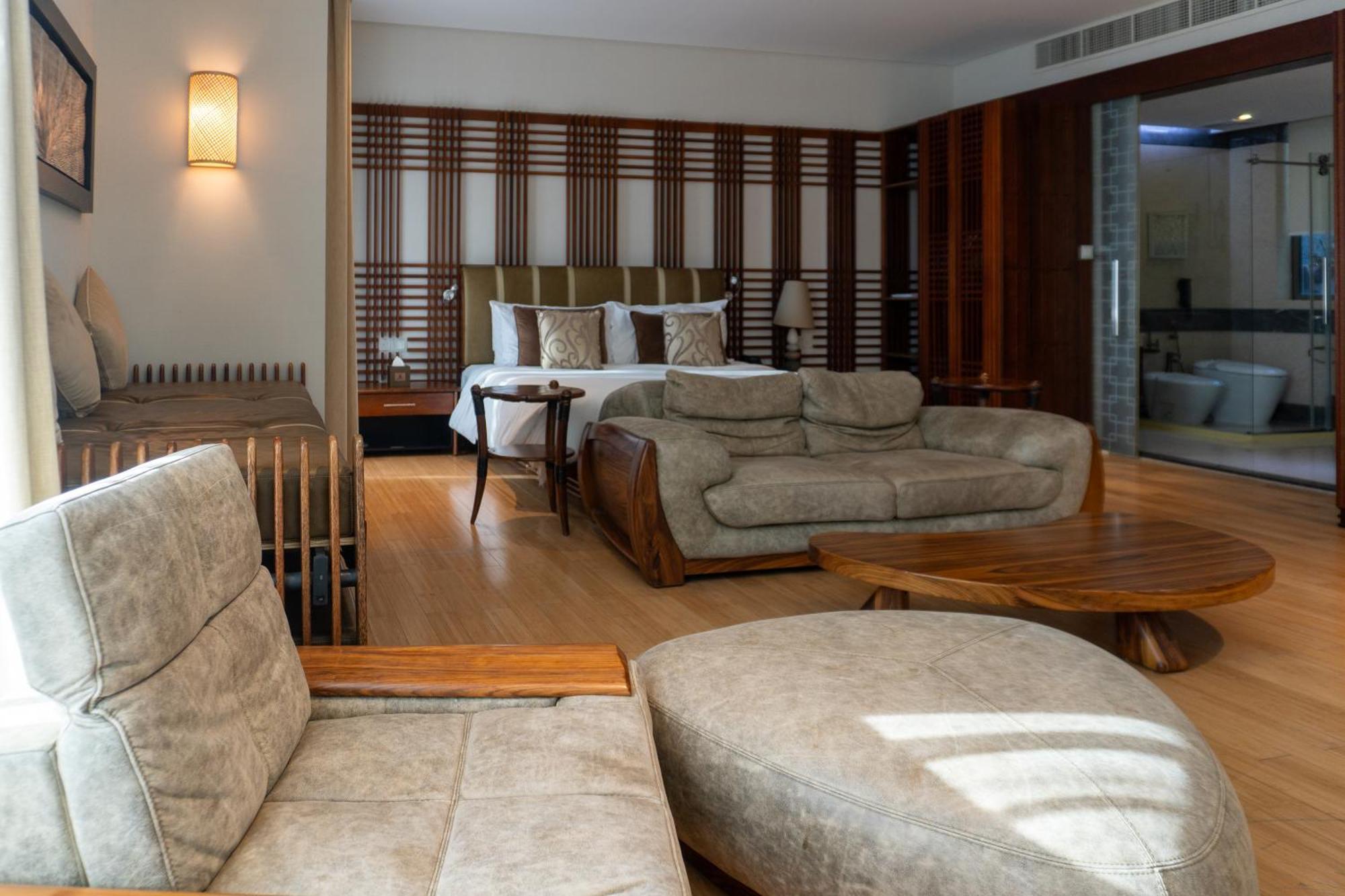 Palavra Resort Manama Eksteriør billede A suite at the hotel