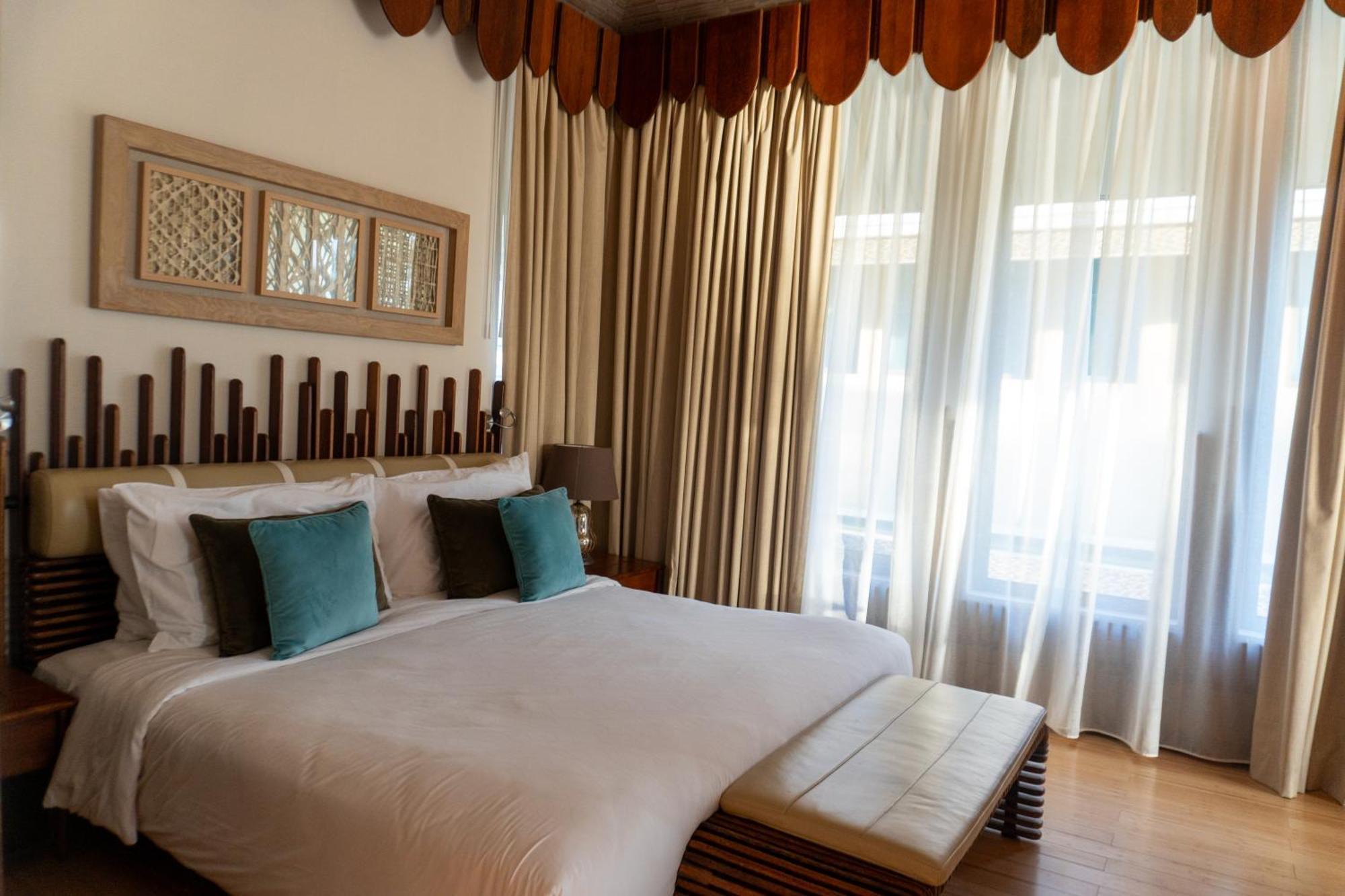 Palavra Resort Manama Eksteriør billede A bedroom at the hotel