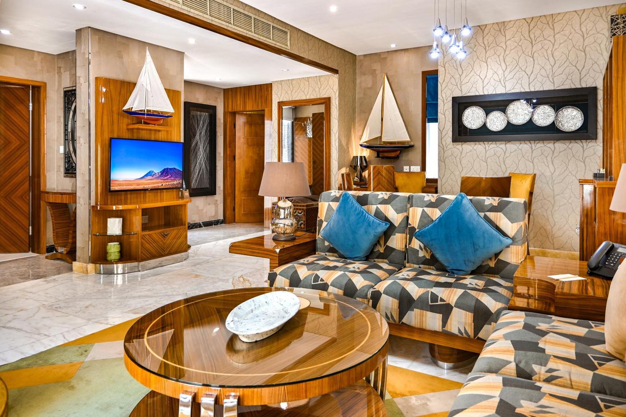 Palavra Resort Manama Eksteriør billede A suite at the hotel