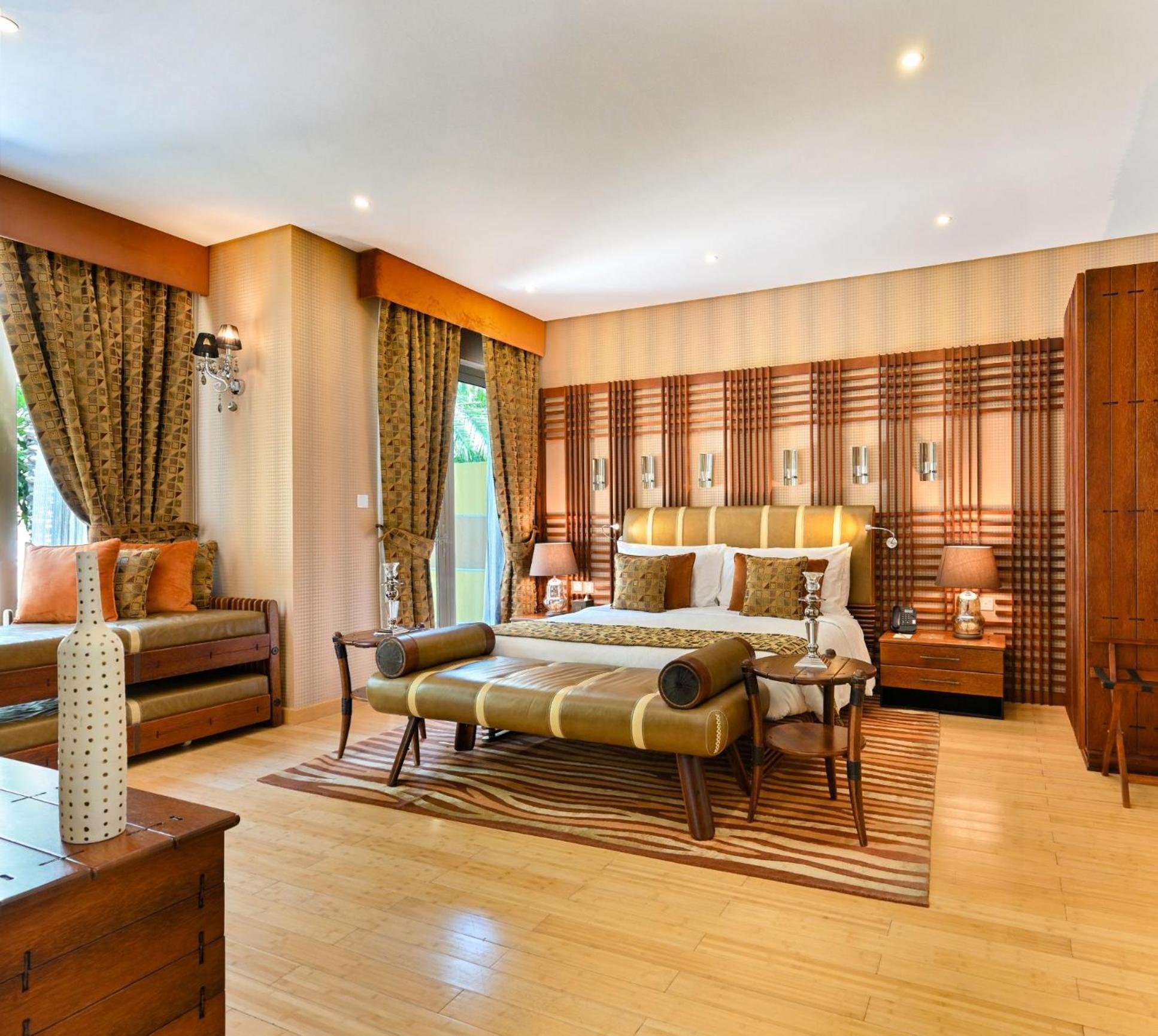 Palavra Resort Manama Eksteriør billede A bedroom at the Taj Bengal