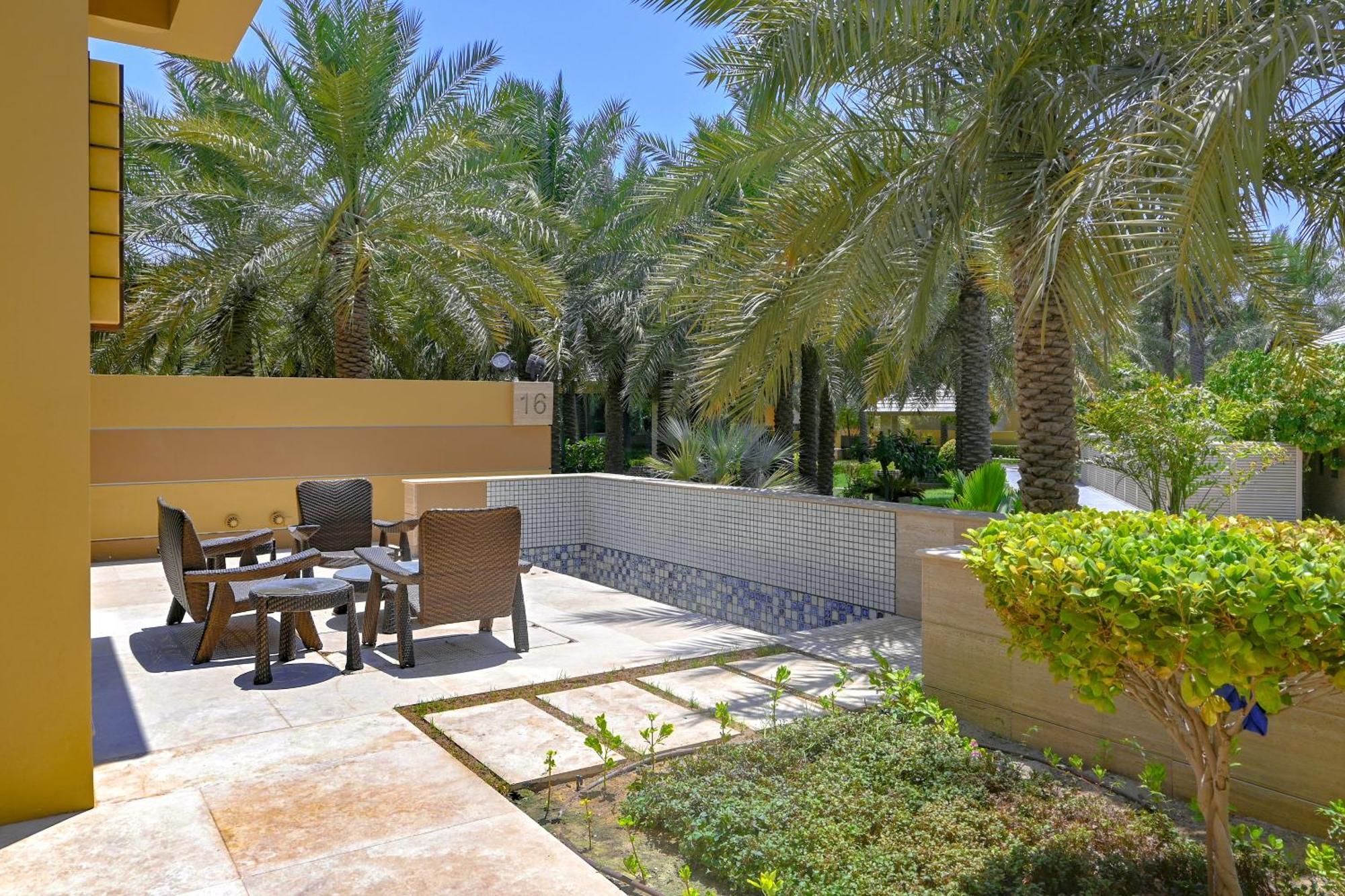 Palavra Resort Manama Eksteriør billede A villa in Jumeirah
